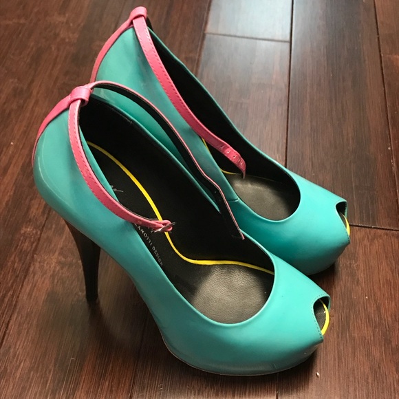 Giuseppe Color Block Peep Toe with Ankle strap - Picture 4 of 8